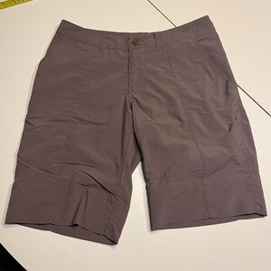 Patagonia women’s size 4 taupe brown Bermuda hiking shorts